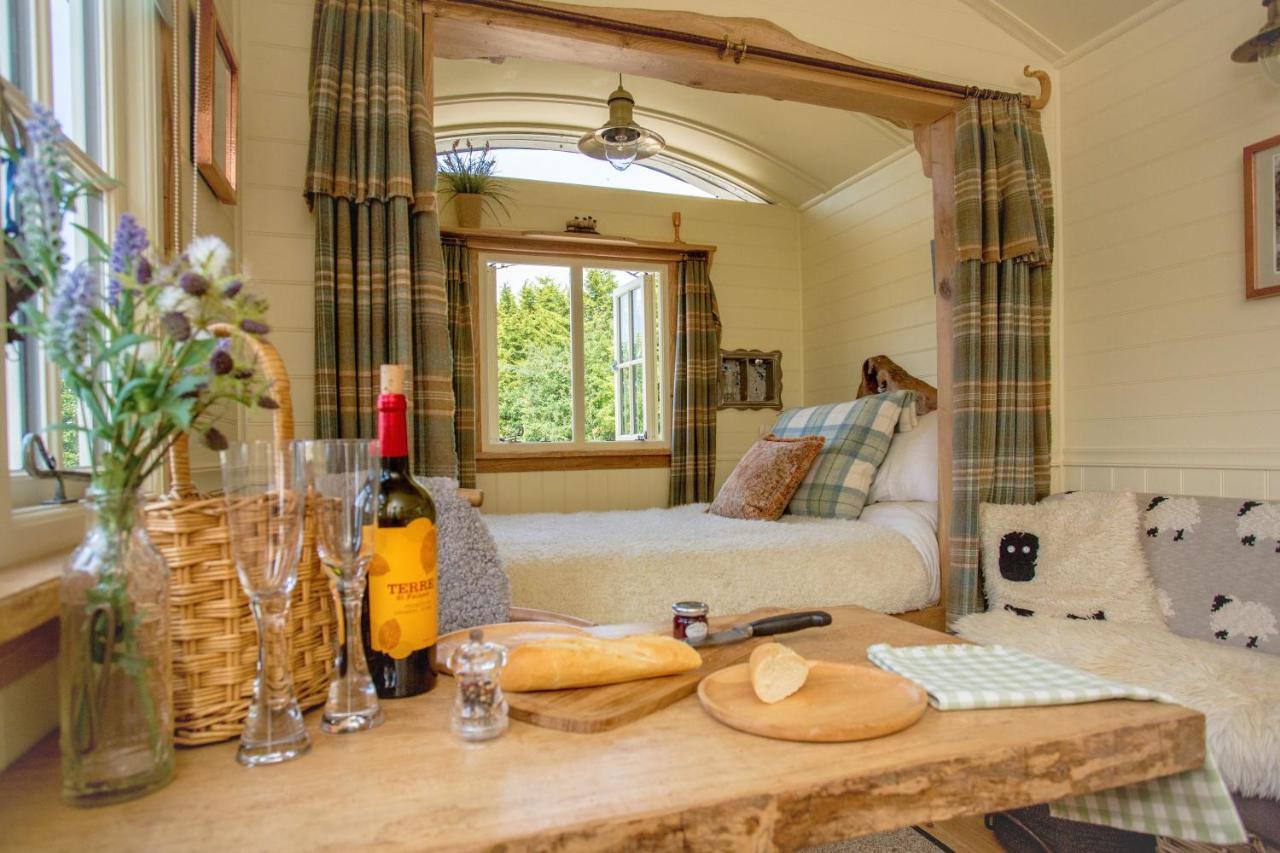The Abberton Shepherds Hut อีฟแชม ภายนอก รูปภาพ