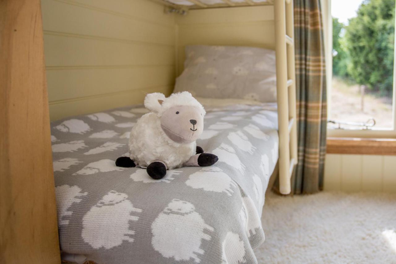 The Abberton Shepherds Hut อีฟแชม ภายนอก รูปภาพ