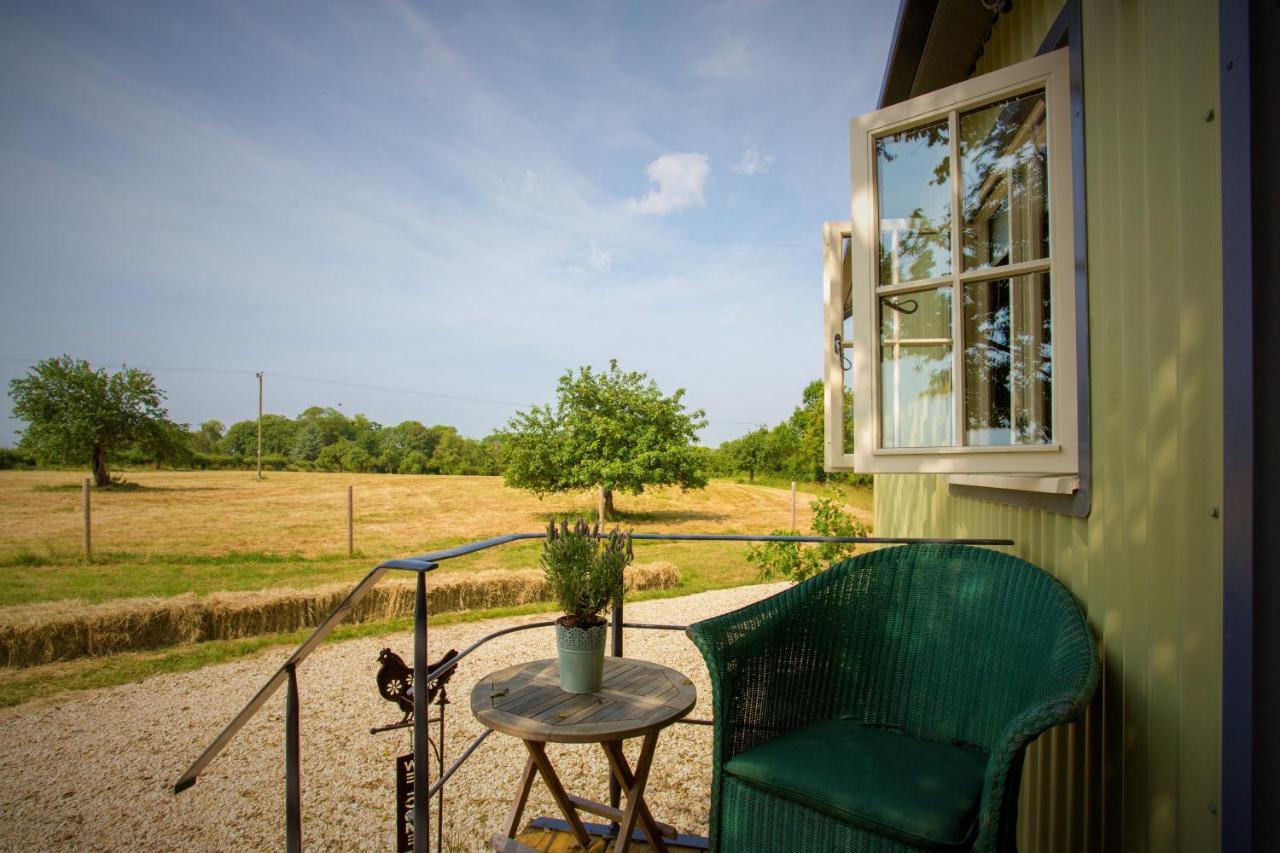 The Abberton Shepherds Hut อีฟแชม ภายนอก รูปภาพ